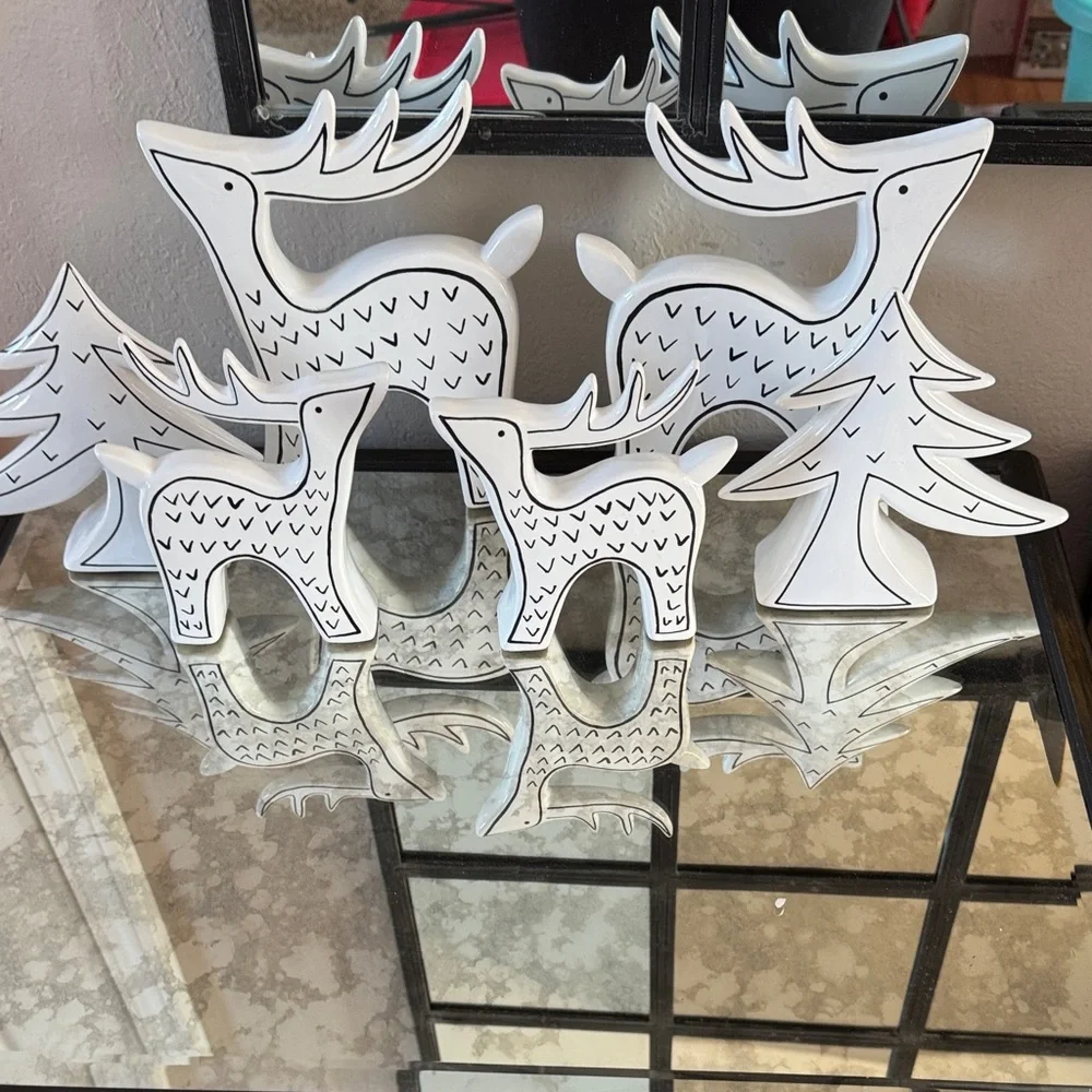 White Reindeer and Tree Christmas Decor Set - Picture 1 of 4